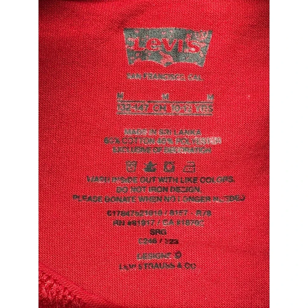 Levis Boys Red Graphic Batwing Logo T-Shirt Size M 10-12 Years Short Sleeve Tee